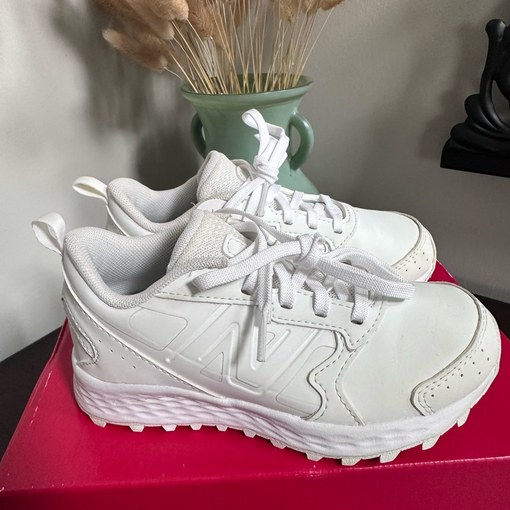 New Balance Fresh Foam 650v1 White Sneakers new in‎ box